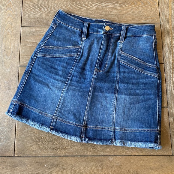 Liverpool Dresses & Skirts - NWOT - Liverpool Los Angeles High Waist Fray Hem Denim Skirt